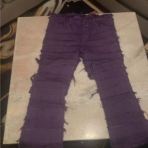 These are jeans Brand:valebasss Size:36,32 Color : purple